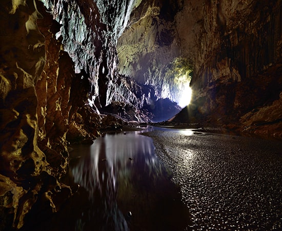 mulu caves and pinnacles tour